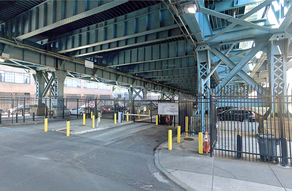 Exterior image of Gateway Parking Garage